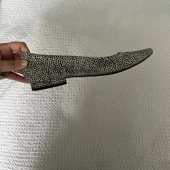 Point toe flats - Picture 2 of 3